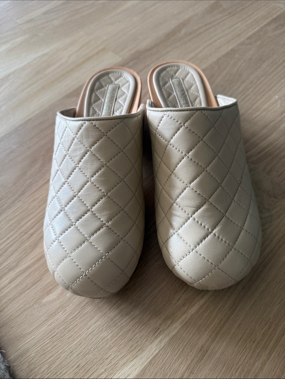 Chanel Quilted Leather clogs 38 Mule - Cream